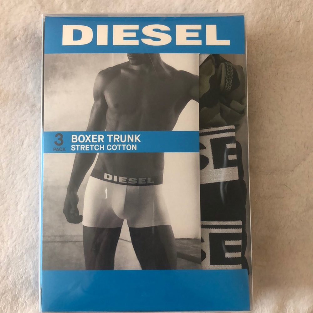 NWT men’s boxer trunks.